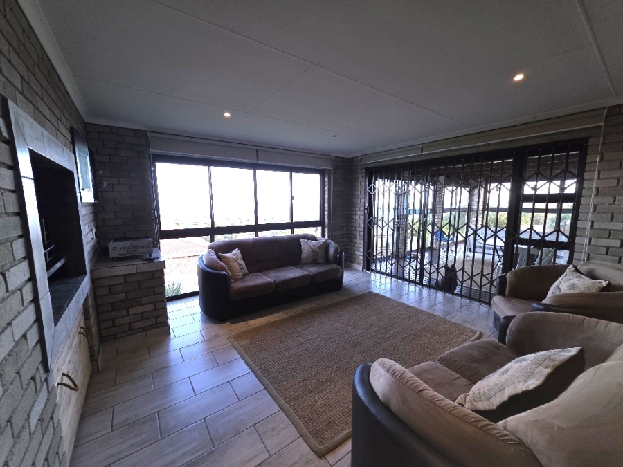 3 Bedroom Property for Sale in Dana Bay Western Cape